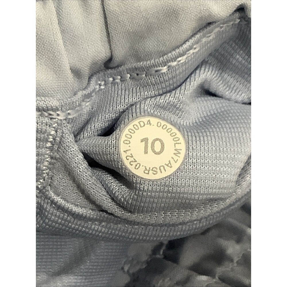 Lululemon bundle of 3  Hotty Hot Low-Rise Lined Short 2.5" Size 10 - Picture 5 of 16